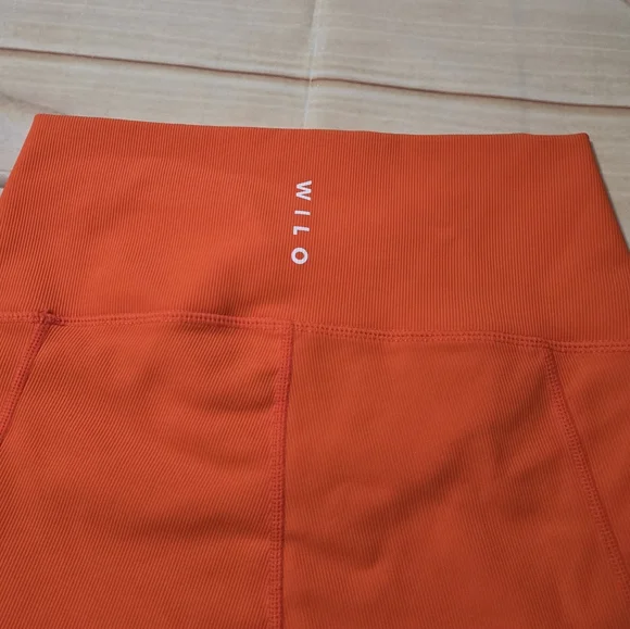 WILO orange ribbed shorts - Picture 5 of 9
